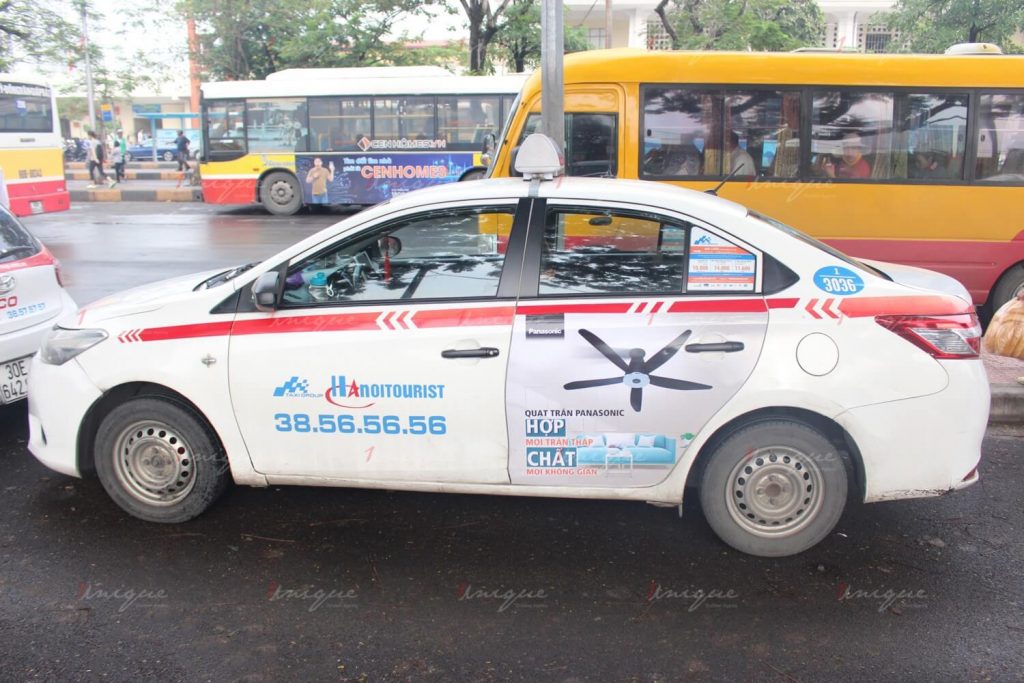 Quảng cáo trên taxi Group