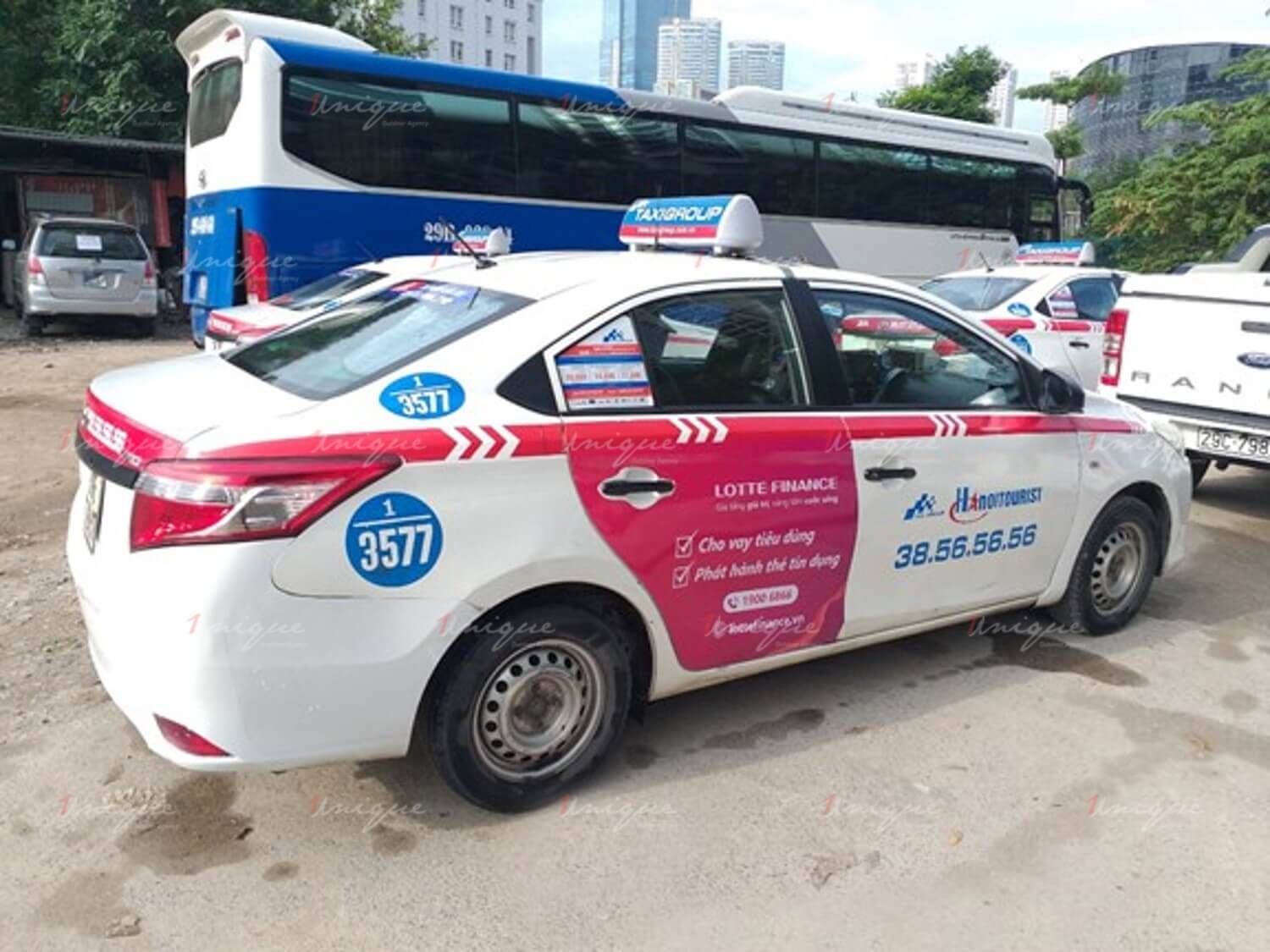 Chiến dịch quảng cáo trên taxi của Lotte Finance